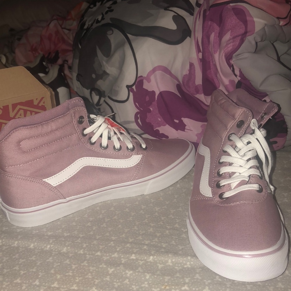HAVE NOT BEEN WORN AT ALL